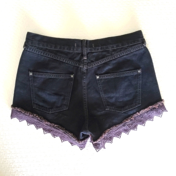 🔥( Free People ) Lace-Trimmed Denim Shorts☀️ - Picture 2 of 13